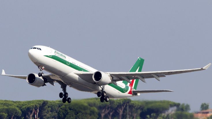 Solo Atlantia entrerà in Alitalia, la nuova compagnia in settembre