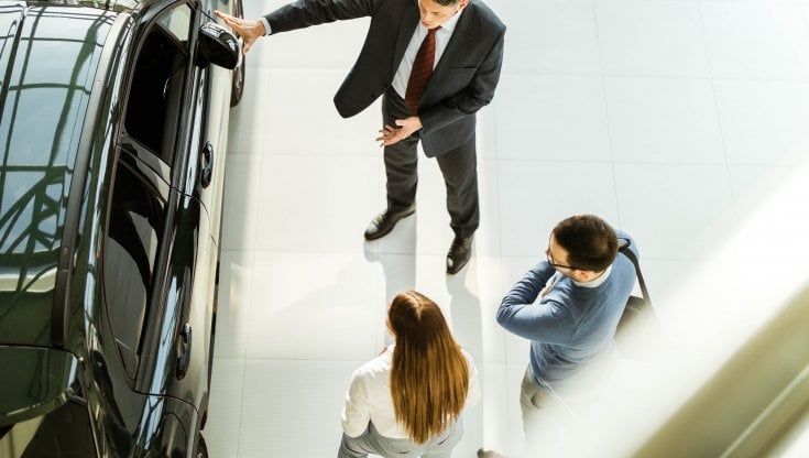 Concessionari d’automobili la rivoluzione può attendere