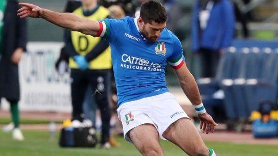Rugby, 50 memorabilia di Ian McKinley all'asta per beneficenza