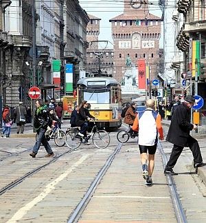 Pisapia: avanti con le domeniche a piedi.<br />Referendum inutile, la citt&agrave; ha gi&agrave; scelto