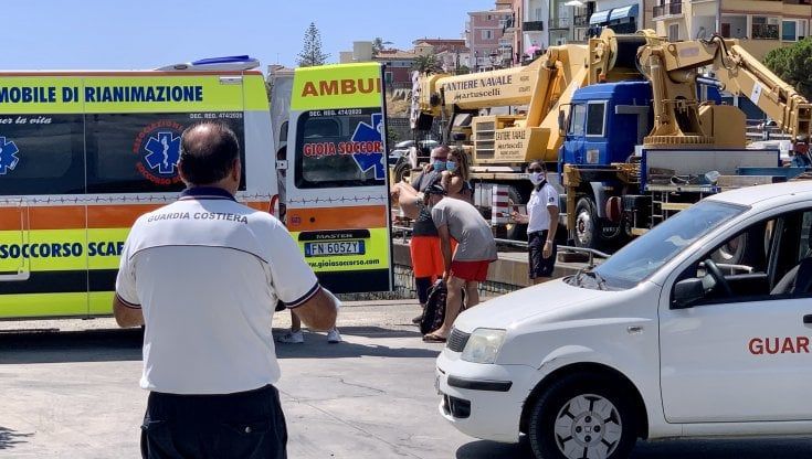 Escursionista ferita a Baia Infreschi, soccorsa via mare dalla Guardia Costiera