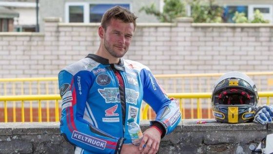 Moto, tragedia a Macao: schianto contro le barriere, muore il pilota Daniel Hegarty