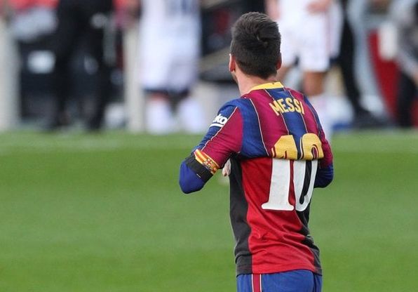 Messi in maglia Newell's Old Boys: l'omaggio a Maradona