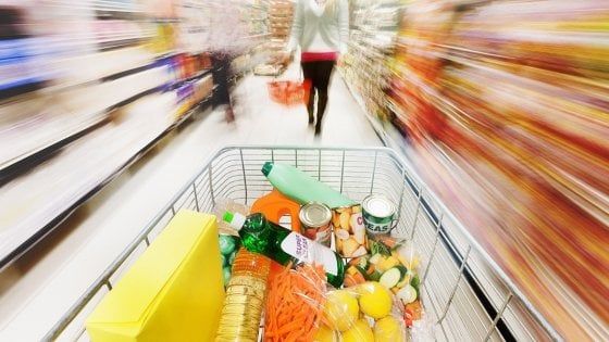Piatti del giorno dopo, surgelati e dispensa intelligente: così si evitano gli sprechi alimentari 