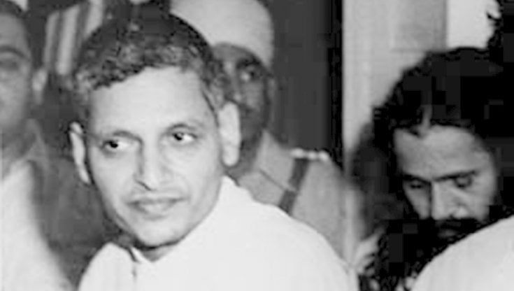 India, si può venerare il killer di Gandhi?