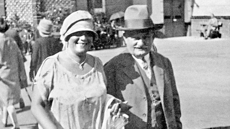 The maestro and Kamila an asymmetrical story of a mad desire