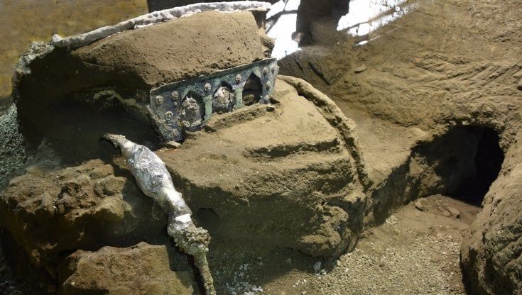 Pompei e il mistero delle matrone del carro da cerimonia