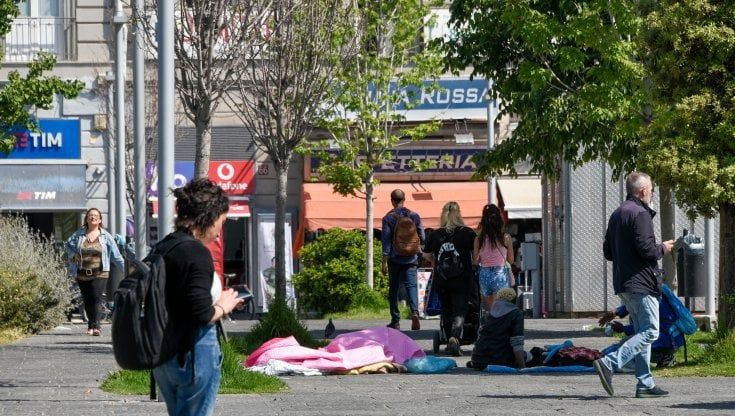 Piazza Garibaldi, l'urlo degli imprenditori: "È di nuovo terra di nessuno: salviamola"