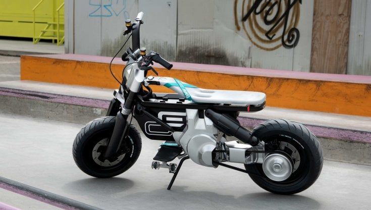 Scossa Bmw, ecco la moto del futuro