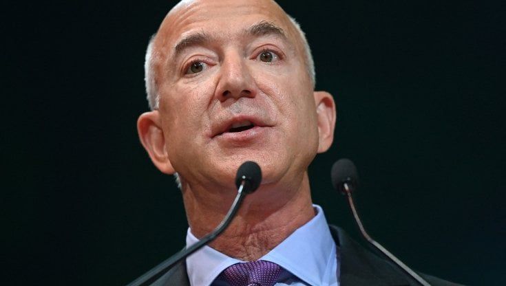 Napoli, basta un sussurro: Jeff Bezos vuole acquistare il club, e si scatena l'entusiasmo