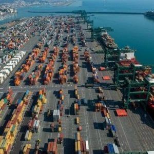 Porti: Genova, maggio da record per i contenitori 