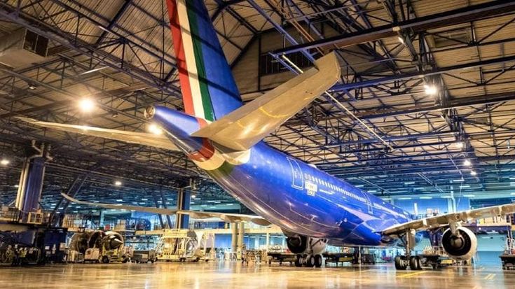 Nuove assunzioni in Ita: si cercano piloti e assistenti di volo. Ecco i requisiti