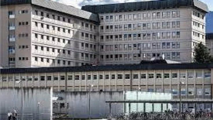 Studente di 17 anni si ustiona in officina durante l'Alternanza scuola lavoro: è molto grave 