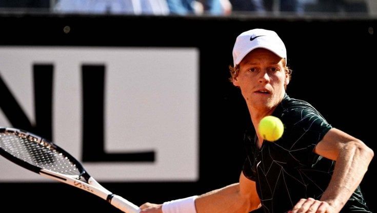 Sinner sarà a Eastbourne, Wimbledon nel mirino: "Il ginocchio sta meglio"