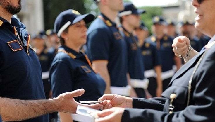 Dieta e allenamento, le fatiche degli aspiranti vigili urbani di Roma: il Comune ora li vuole "fisicati"