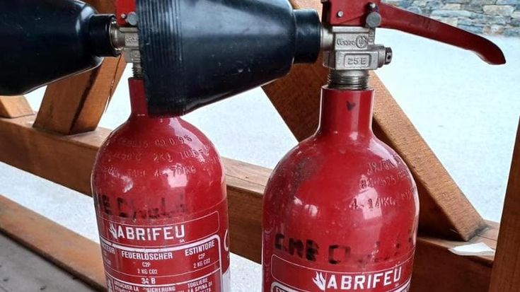 Crans, la denuncia delle famiglie: “Estintori non in regola al memoriale delle vittime”