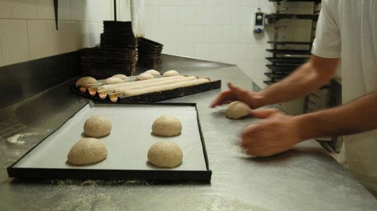 Il carovita senza freni: dal pane alle visite, qui si spende di più