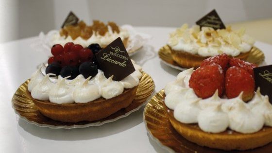 Lab di pasticceria al Vomero: Liccardo presenta il cestino delle stagioni