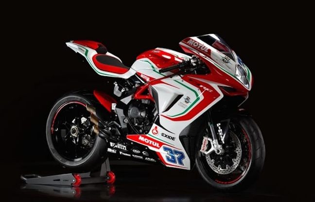 Nuova MV Agusta F3 RC, la supersportiva fa show