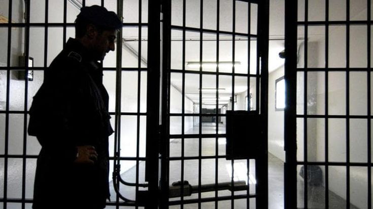 Toghe | Le carceri scoppiano, ma la liberazione anticipata è ancora ferma alle audizioni