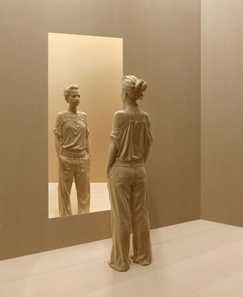 Istantanee di legno: le sculture fotografiche di Demetz