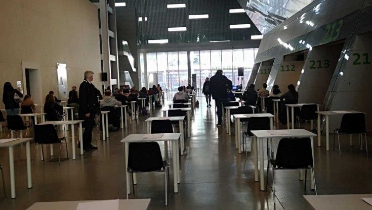 Torino, il concorso della Camera di commercio si fa lo stesso. Ma si presenta un terzo dei candidati