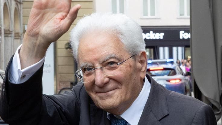 Mattarella è a Napoli. Stasera in tribuna al Plebiscito per Italia-Svezia di pallavolo