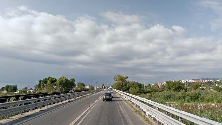 Calabria, un morto al mese sulla Statale Jonica: la strada metafora di una regione in cerca del futuro