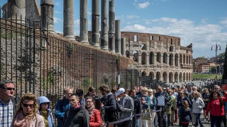 L’assessore al Turismo Onorato: “Il Centro storico di Roma sfregiato dai b&b”