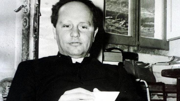 Archivio conteso di don Milani, il giudice: “Resti alla famiglia Gesualdi”