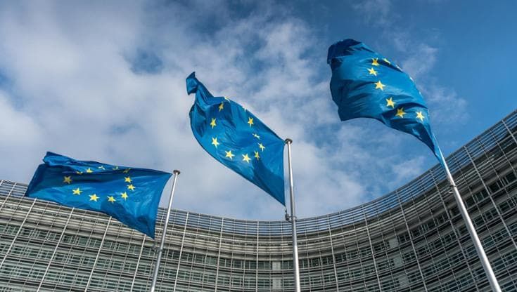 Le Borse oggi 23 febbraio. Dazi, Ue: “Accordo con Usa è opzione migliore”. E rinvia il voto