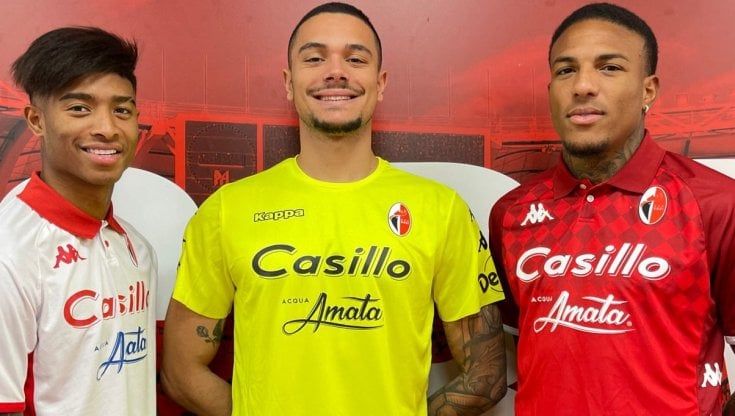 Nazionale, Mancini convoca 3 calciatori del Bari: Caprile, Folorunsho e Salcedo allo stage azzurro 
