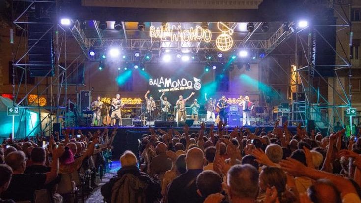Balamondo, il festival dei Casadei fa danzare la Romagna