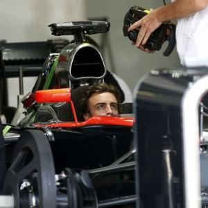 F1: c'è l'ok della Fia, Alonso correrà a Sepang: ''Felice di esserci, sono pronto''