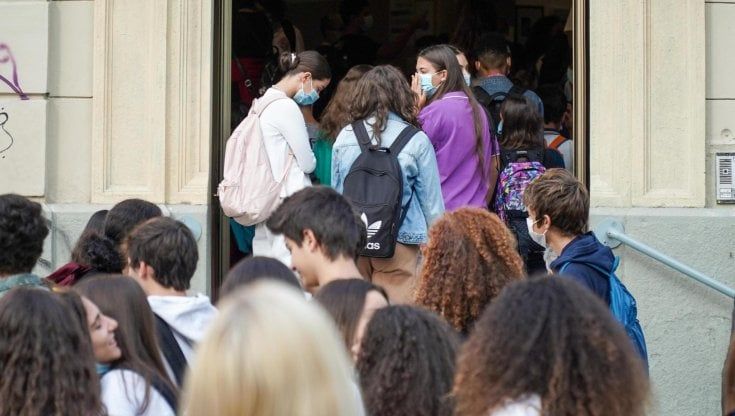 Ottantamila prof assenti e i No Vax avvertono: “Non cederemo ai ricatti”