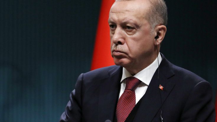 Turchia, il tramonto dell’era Erdogan travolto dalla crisi