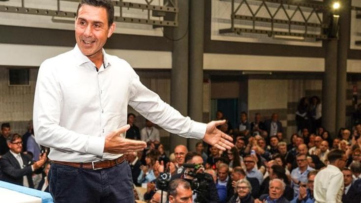 Le insidie di Vannacci alla maggioranza