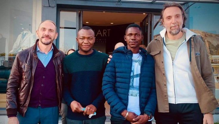 Dal deserto della Libia alla sartoria, la seconda vita di Mohamed e Ablaye 