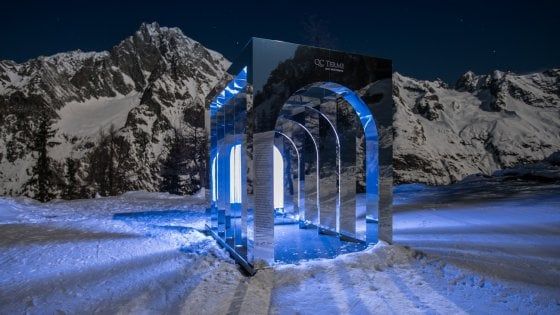 Un'istallazione artistica sulla neve: la più alta d'Italia
