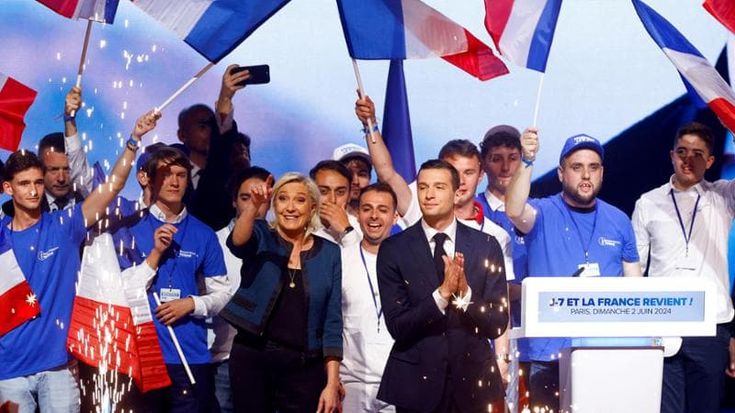 Francia, il trucco di Le Pen: sparisce dal sito l’alleanza con Mosca