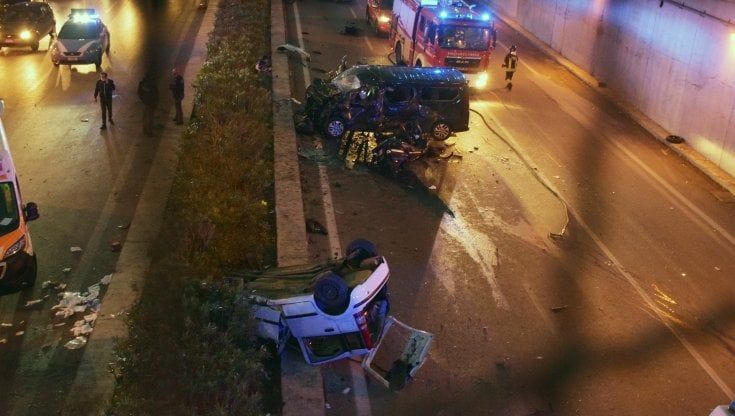 Palermo, incidente alla circonvallazione: morte due ragazze. Aperta inchiesta per omicidio stradale