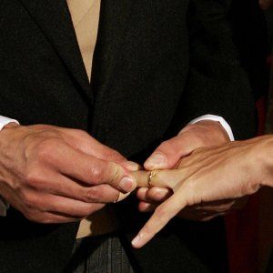 Mariarita e Lamberto Mambella: "E adesso speriamo che i sacerdoti applichino la norma"