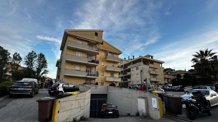Vasto, ragazzo ucciso a coltellate nel garage condominiale