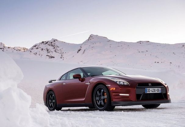 Nissan GT-R