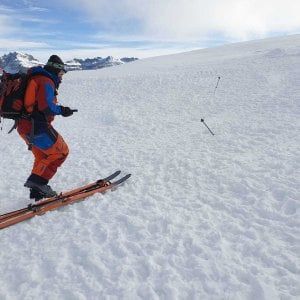 Bolzano: sciatore cade e muore su una pista nera a Pampeago 