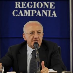 Vincenzo De Luca può continuare a fare il governatore