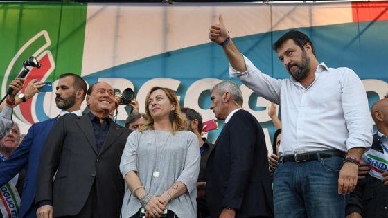 Patto anti-inciucio del centrodestra: "Mai governo con sinistra"