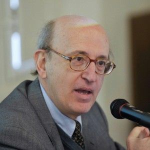 D'Alimonte: "Serve realismo per&ograve; vorrei la soglia unica e premio pi&ugrave; alto a chi vince"