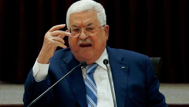 Palestina, la vedova Arafat accusa Abu Mazen: "L'espulsione di Qudwa da Fatah è l'ennesimo abuso"