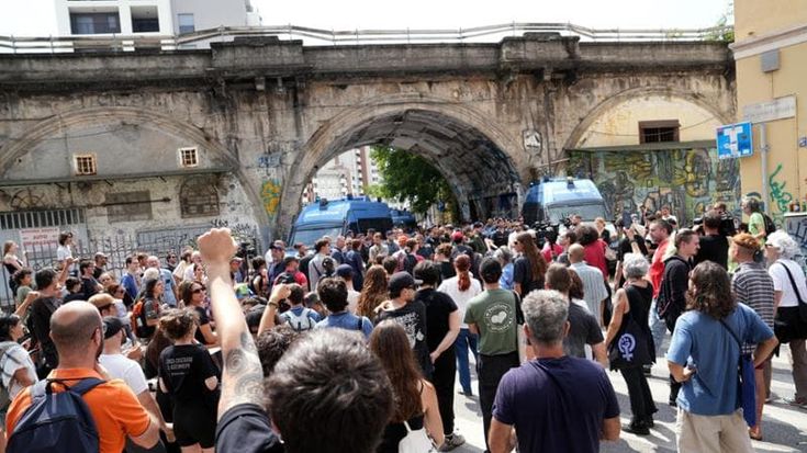 Leoncavallo amaro: “Nessun segnale da politica e proprietà: un anno dopo siamo senza interlocutori”
